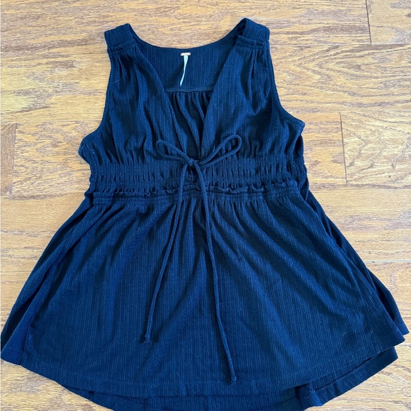 Free people beach bound plunging V smock black tank top - Picture 2 of 5